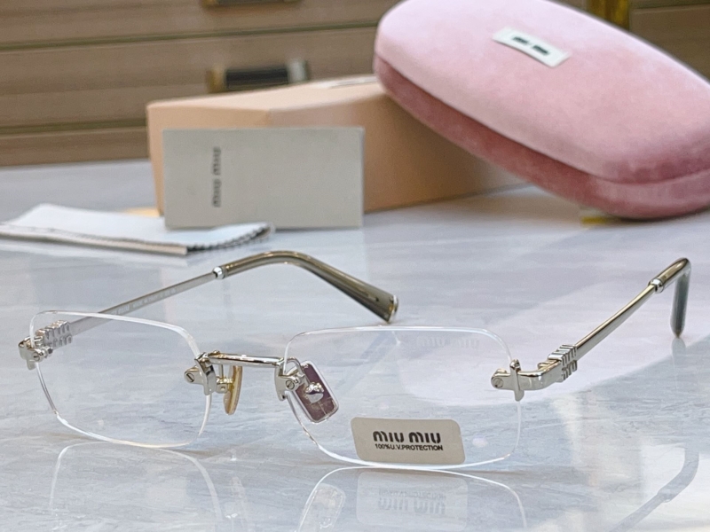 MIU MIU